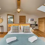 Arve, Alpes Agency, Chamonix, Sleeps 10 *