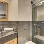 Arve, Alpes Agency, Chamonix, Sleeps 10