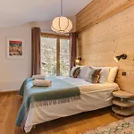 Arve, Alpes Agency, Chamonix, Sleeps 10 * Chamonix