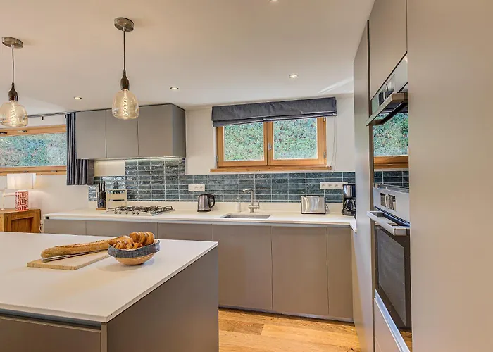 Arve, Alpes Agency, Chamonix, Sleeps 10 Alpesi faház