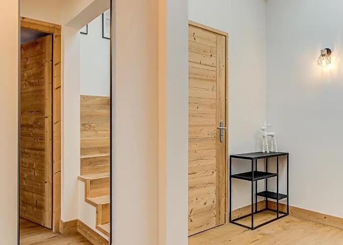 Arve, Alpes Agency, Chamonix, Sleeps 10 Chamonix