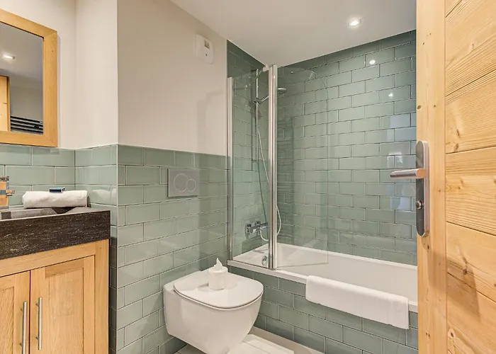 Arve, Alpes Agency, Chamonix, Sleeps 10 Alpesi faház