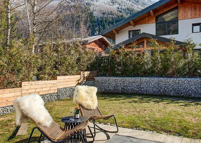 Arve, Alpes Agency, Chamonix, Sleeps 10 Chalet