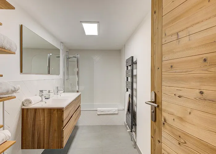 Arve, Alpes Agency, Chamonix, Sleeps 10 Chamonix