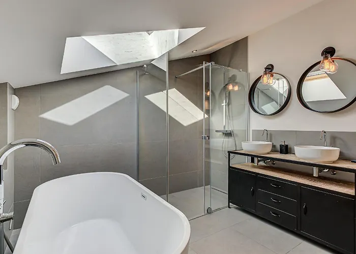 Arve, Alpes Agency, Chamonix, Sleeps 10 Chalet Chamonix